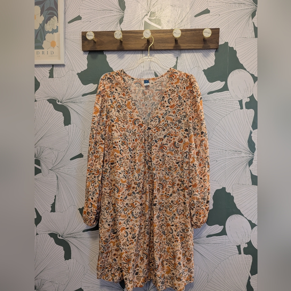 Old Navy V-neck flowy dress